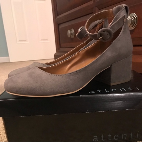 attention Shoes - New in the box! Block heel, cute!